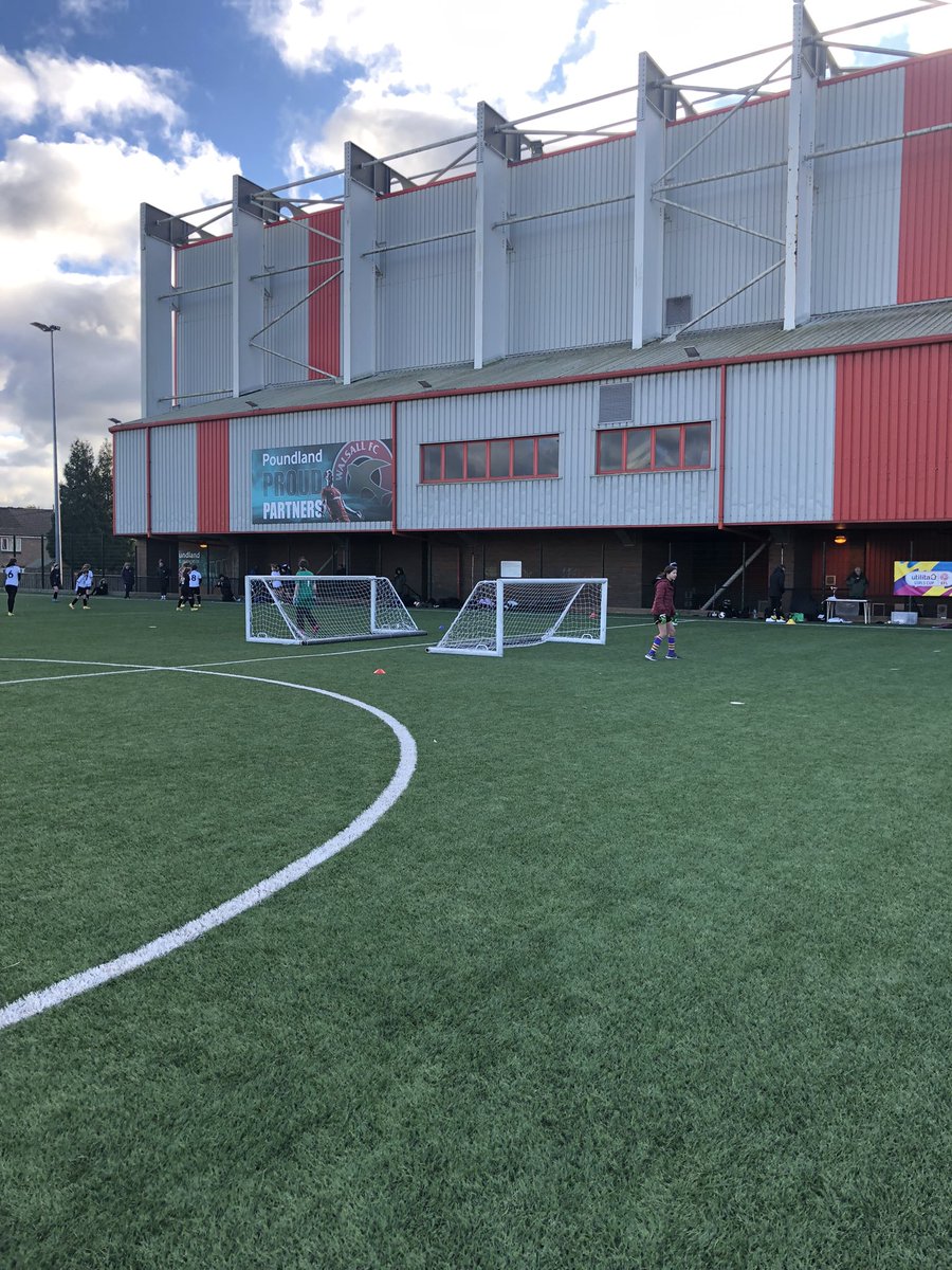 Tropical in Walsall 🥶 with U13 Girls ⚽️