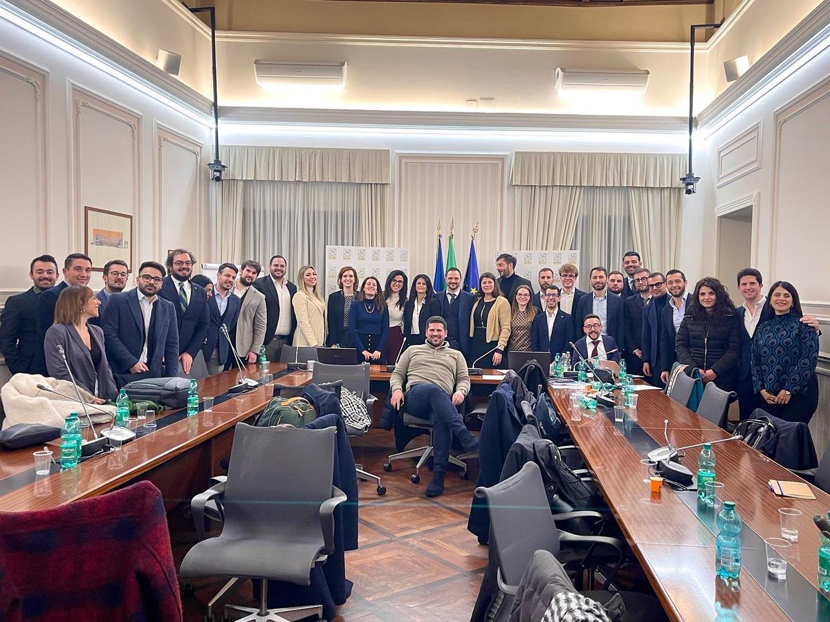 Venerdì a Roma abbiamo ufficializzato la data della prossima Assemblea Nazionale <a href="/Anci_Giovani/">Anci Giovani</a> 2023: a Treviso il 24 e 25 marzo 🤩 Condivideremo idee, proposte e soluzioni sul lavoro, l’inclusione, la sostenibilità e la politica 💪🏼 al lavoro!  #ancigiovani2023 <a href="/comuni_anci/">comuni_anci</a>