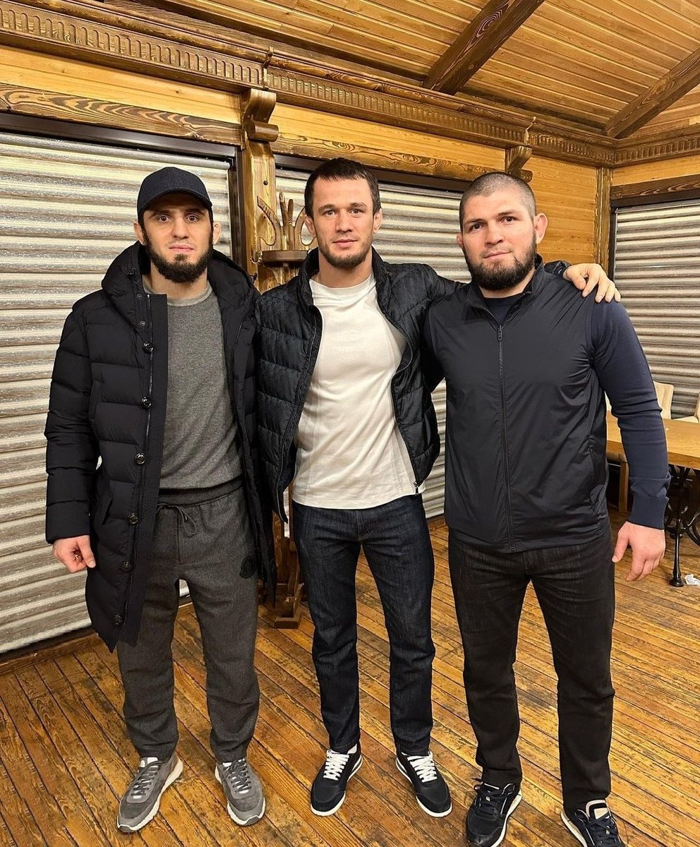 Three Lightweight Kings 👑

So much more history to be written ✍🏽