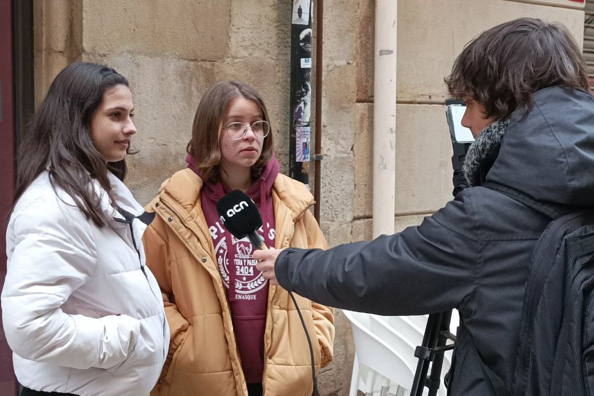 📸 L'<a href="/agenciaacn/">ACN - Agència Catalana de Notícies</a> avui ha visitat #Tàrrega per conèixer més detalls de la iniciativa de la Regidoria de Promoció Econòmica que busca reobrir locals tancats en el marc de la qual alumnes de l'Escola <a href="/ondaratarrega/">EA Ondara</a> exposen les seves creacions als aparadors d'aquests establiments