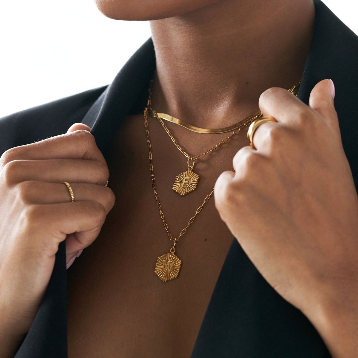 Medallions made for every personality? Yes, please! 🙋‍♀️ Shop now: ow.ly/SaSG50MoS0F