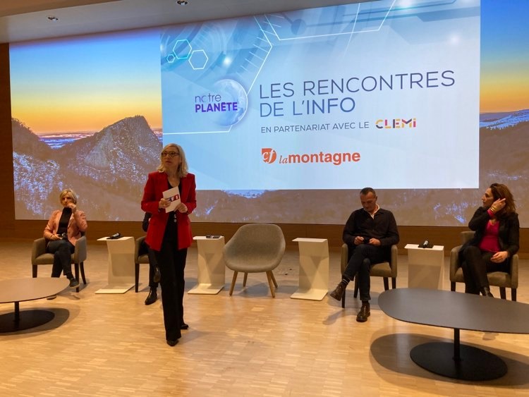 Le Connecteur (@_leconnecteur) on Twitter photo 🔴 En direct des rencontres de l'info du groupe TF1 en partenariat avec Le Clemi et <a href="/lamontagne_fr/">La Montagne</a>. Ce sont les premières rencontres en région et se consacrent à la transition écologique. 🔴 En direct des rencontres de l'info du groupe TF1 en partenariat avec Le Clemi et <a href="/lamontagne_fr/">La Montagne</a>. Ce sont les premières rencontres en région et se consacrent à la transition écologique.