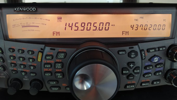 UVSQ-Sat tweet media