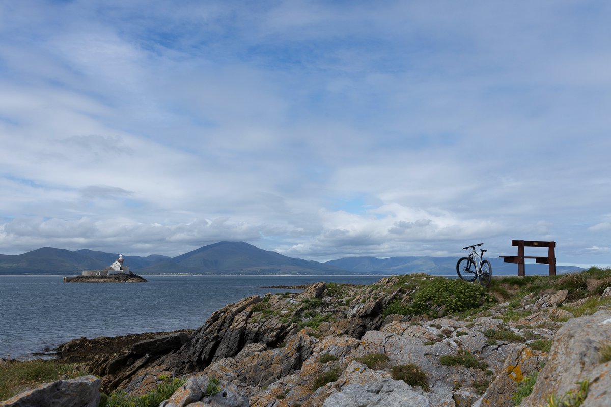 #BlueMonday doesn’t have to mean a Bad Monday. Change your perspective and embrace the blues with a walk, run or cycle along the #KingdomofKerryGreenways to boost your mood. 

📸Lookout point located along the #Tralee to #Fenit Greenway.