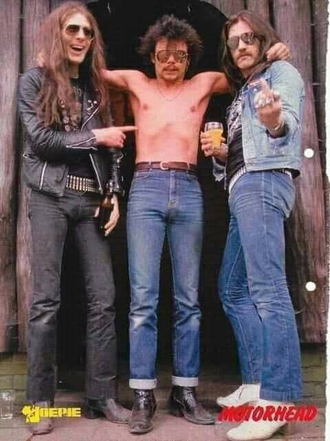 MotorheadMx's tweet photo. It's #MotorheadMonday dammit! https://t.co/yN7Qvy0a22