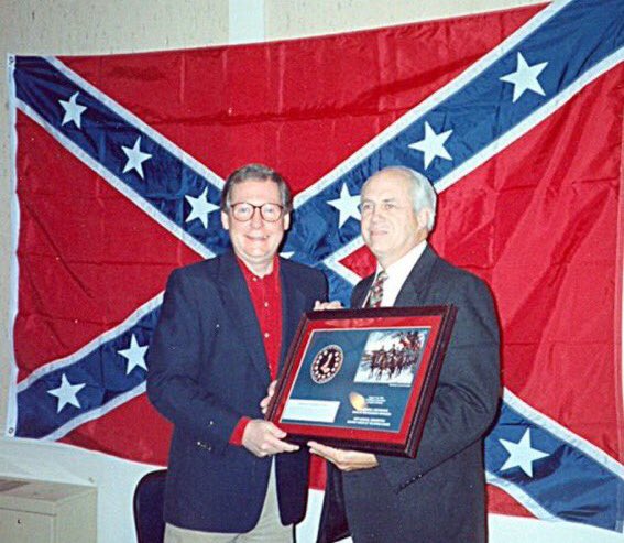 Annie_Wu_22's tweet image. delete your tweet mitch.