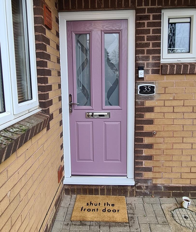 DNKservices's tweet image. New GRP Composite, Beautiful Pastel Violet RAL 4009 composite door in a White smooth Frame, Composite 4 design glazed with the new design Harmony Verona glass, mirroring patterns. Chrome Lever handles and Letterbox.
Kubu locking system with an Avocet ATK… instagr.am/p/Cne4Ti2odfl/