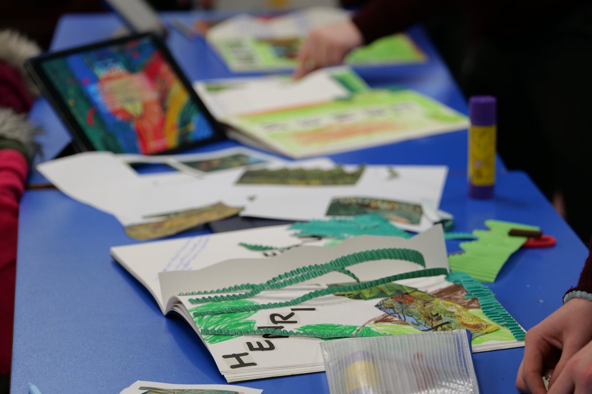 ParboldDouglas's tweet image. Wonderful cover pages from @PDA_Y5 to kick off their #pdaart unit on Henri Rousseau! 🍀🍃🐅