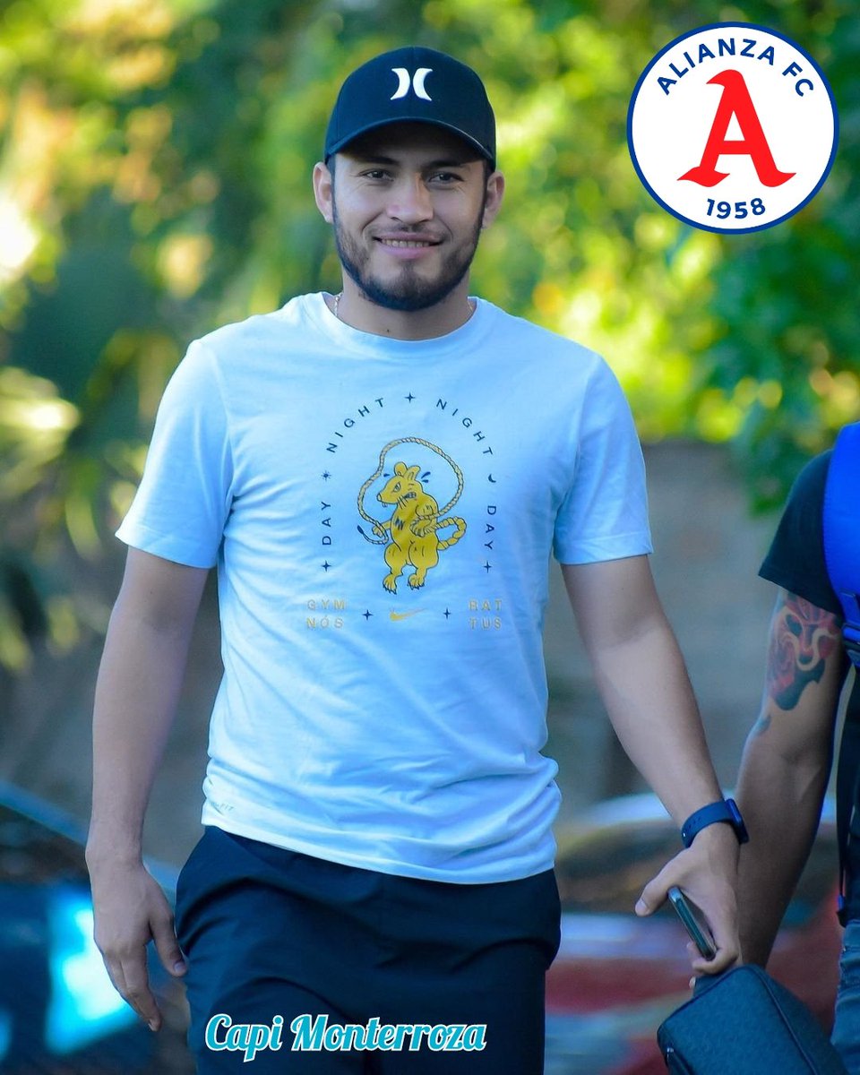 AlbosDelAlianza's tweet photo. BUENOS DÍAS CR🅰️CK'S!..
Feliz inicio de semana 🤍💙.
📲 @marvinmonterroza21
#AlianzaFC #albos_del_alianza #albitas #albitos https://t.co/J5Pt2W0SoE