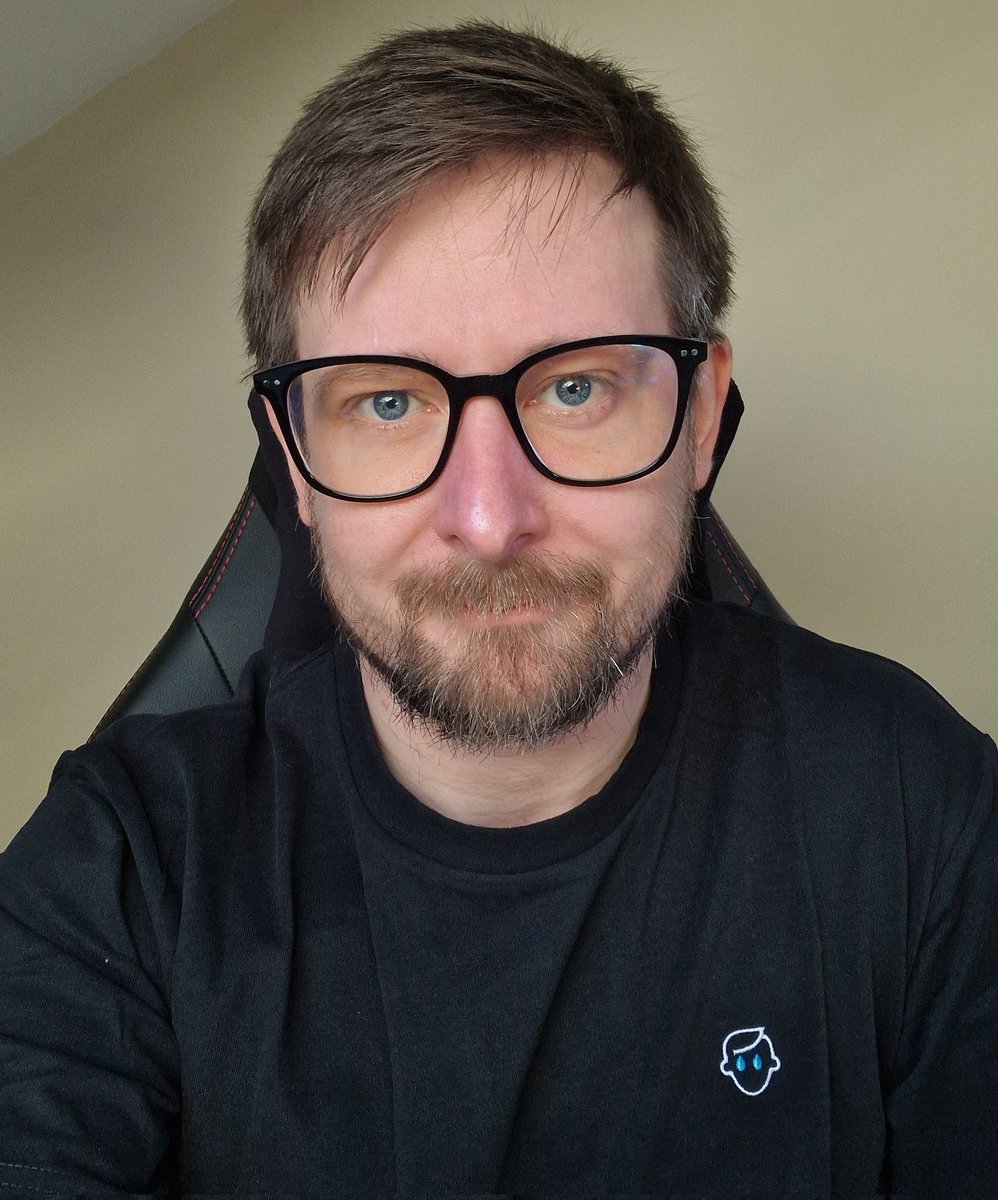 Rebel_Warwick's tweet photo. I stand with men everywhere to normalise opening up and sharing our emotions. 
I too have cried. I shall wear this tee with pride. Let's make a thread of when we last cried, I'll go first. #AllMenCry @AllMenCry https://t.co/6zmAVazyoR