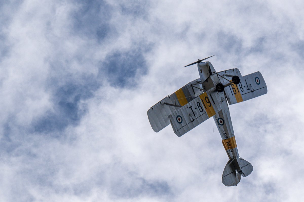 Some shots from August 2022 from my first flight in a Tiger Moth! It was an amazing experience to soar through the skies in such a small lightweight aircraft 🛩️

#tigermoth