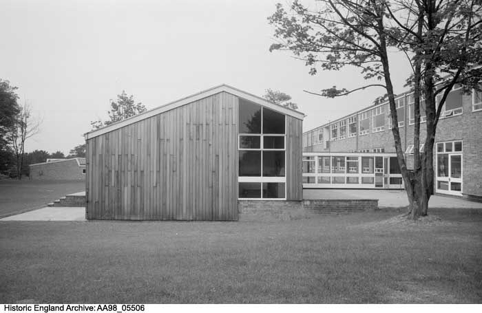 #OTD

Eric de Maré died #onthisday in 2002. Here are some photos of Leicester Teaching Training College, which he took at some point between 1957 and 1980.

#EricdeMare
#Leicester
#Britishphotography
#Architecture
#Britisharchitecture
#Architecturalphotography