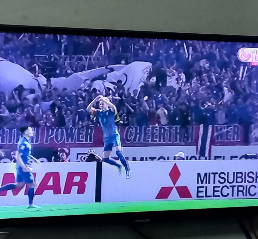 ไทย 1-0 เวียดนาม
(รวม 2 นัด ไทย 3-2 เวียดนาม)
#AFFMitsubishiElectricCup2022 
 #ฟุตบอลไทย #กีฬาไทย #keelathai #klt