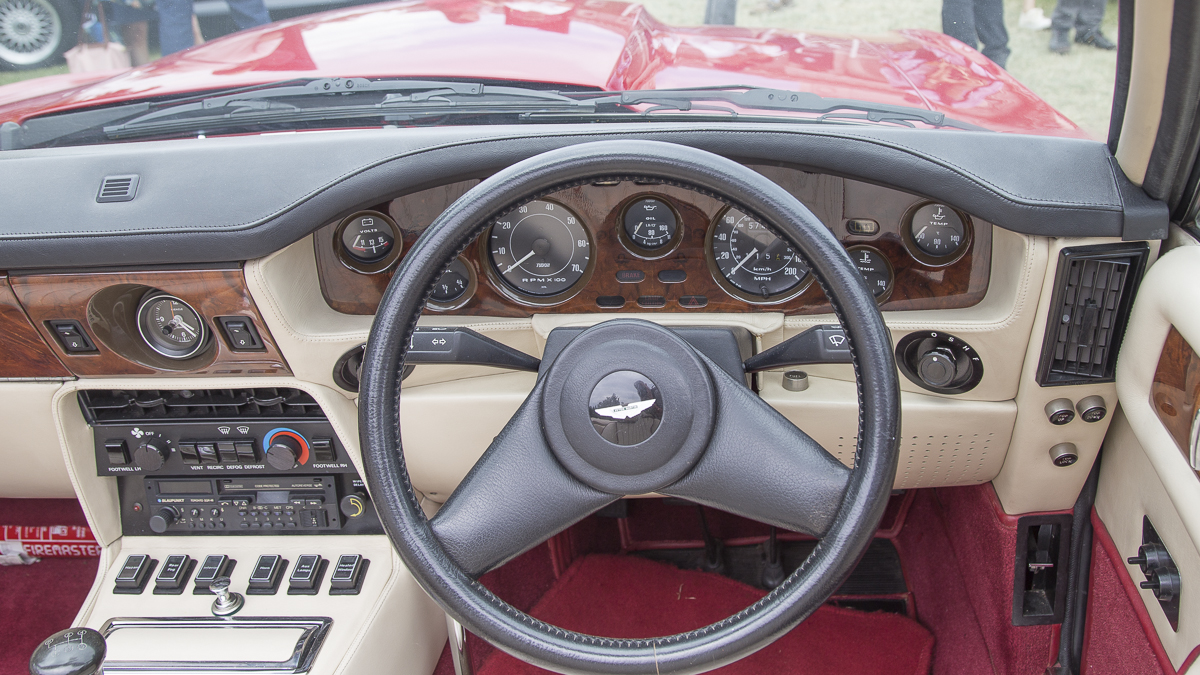 caigauge's tweet photo. The dashboard of a 1989 Aston Martin V8 Vantage Volante. All the gauges are SMITHS
#AstonMartin #classiccars #dashboard #smithsinstruments
SMITHS gauges for classic Aston Martins > https://t.co/WPaLVwX1c6 https://t.co/M0utsqpWqK