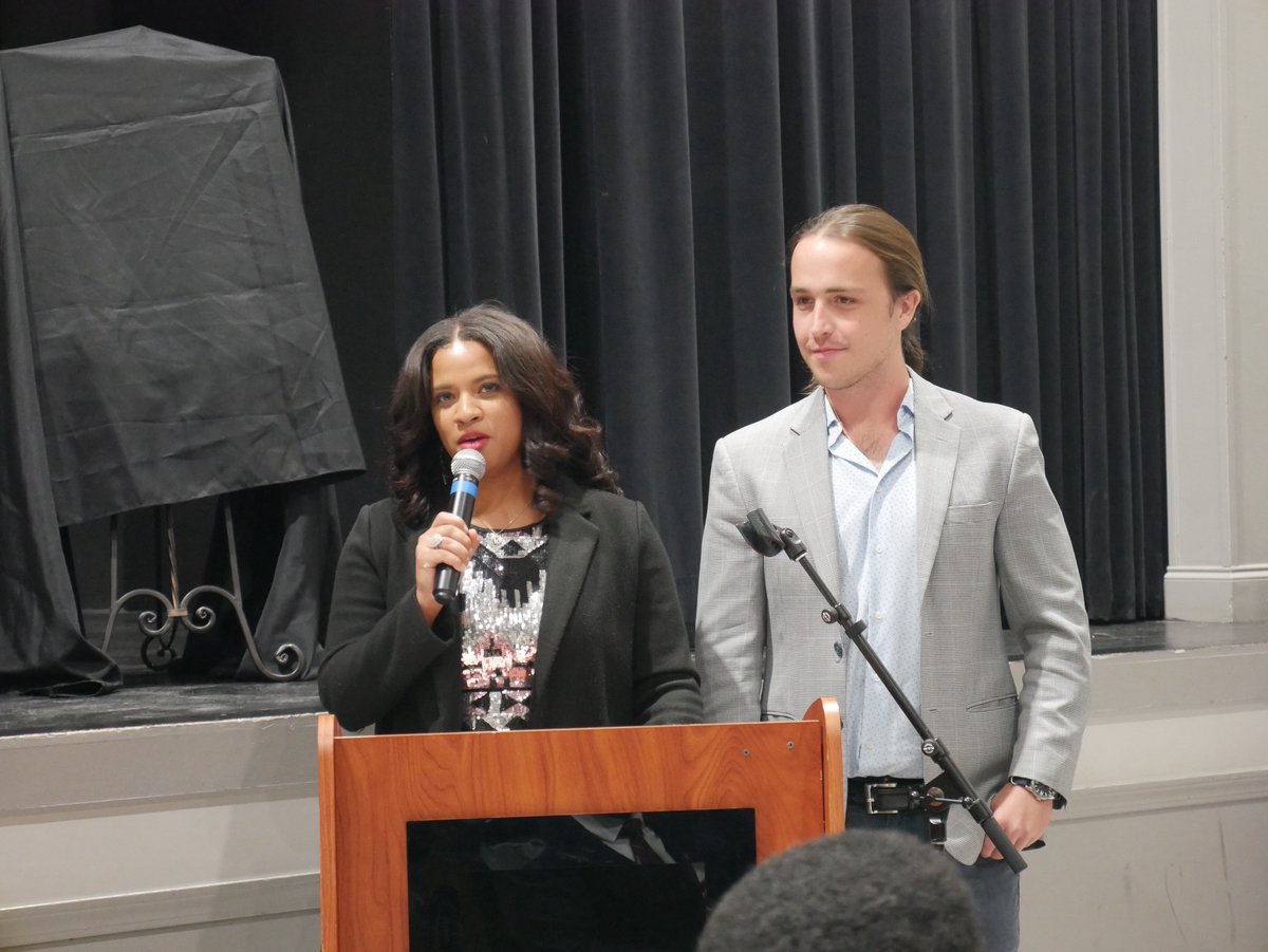 telelouisiane's tweet photo. Bonne fête de Martin Luther King, Jr.! 

Aujourd'hui on met en valeur CREOLE Inc., qui a été un pilier dans la défense de la culture et la langue créoles et l'intégration des créoles noirs. Ce fût un honneur pour nous d'être un parrain de leur 35e anniversaire. #KréyolLalwizyàn https://t.co/2TAaIRv94b