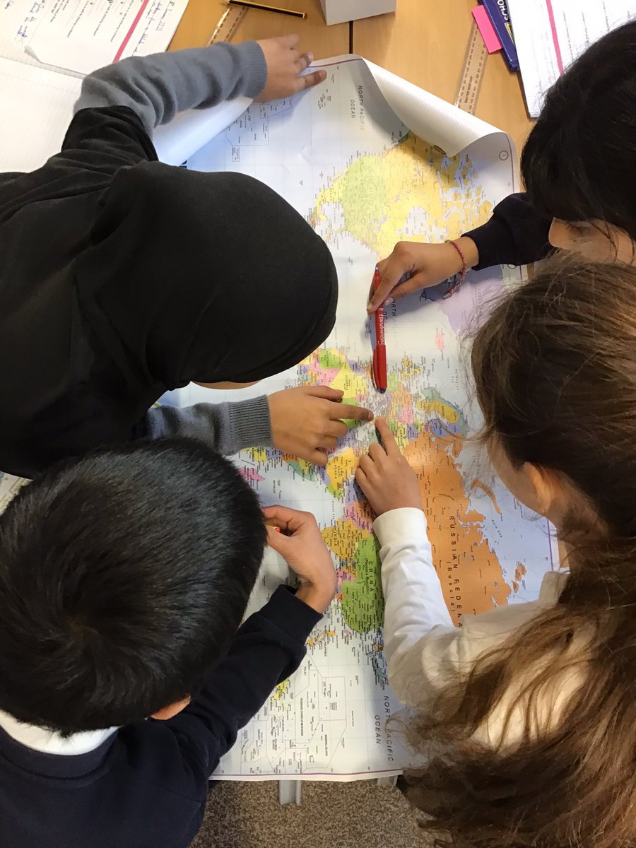 SalisburySPS's tweet photo. Y4 completing map work looking for different countries, cities and seas using co-ordinates. #salisburystars #primaryrocks #year4 https://t.co/WtRUhUGrbw