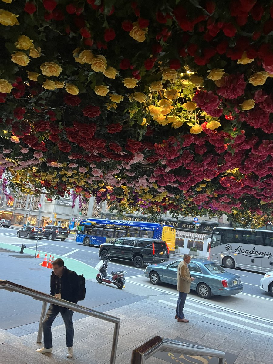 cfoushi's tweet image. Good morning NYC! First day and first time and #DBW! Find me and my pink sparkly shoes if you’re looking to make ePubs accessible! #accessibility #epubs