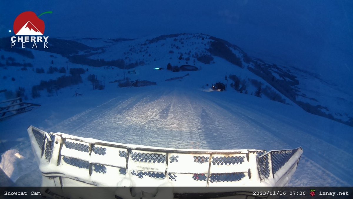 iXnayNetworks's tweet photo. Dawn patrol at Cherry Peak. @ResortPeak #utwx #skiutah @SkiUtah https://t.co/tNWrvJRDz5