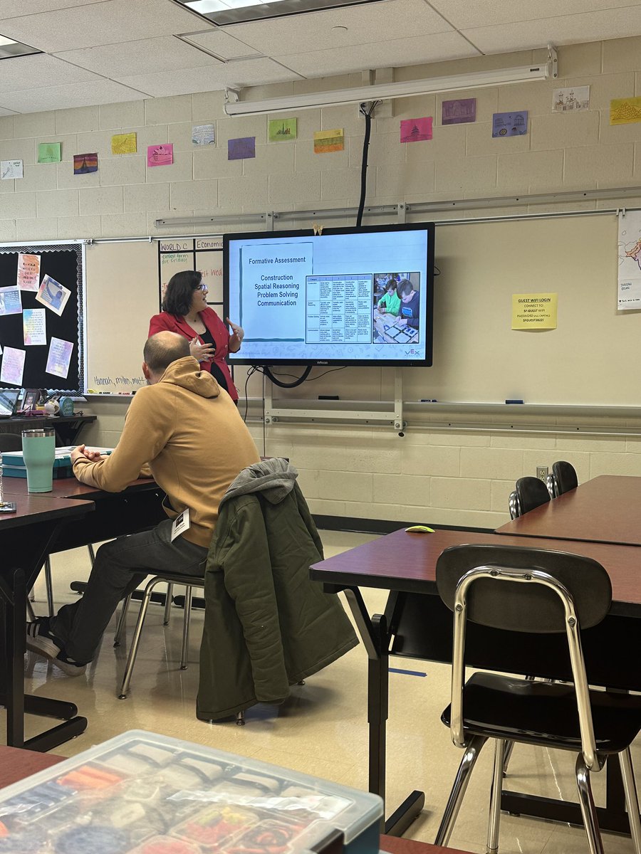 VictoriaLojek's tweet image. Great job, @annavblake! She presented on our VEXGO Competition at #TRETC2023