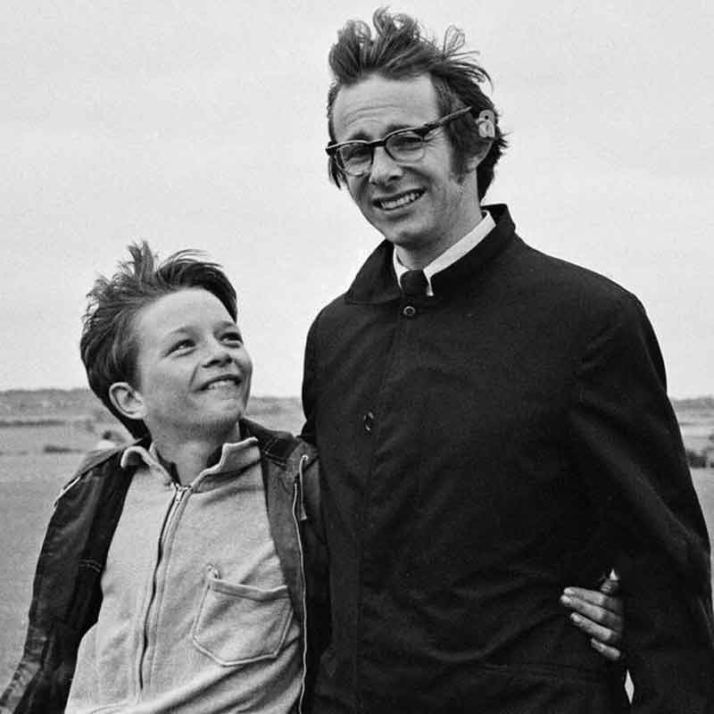 DavidDaiBradley's tweet photo. My dear friend #KenLoach will be on #BBCFour's #ThisCulturalLife this week, exploring issues of social justice, freedom and power. We first met in 1968 when I was cast as #BillyCasper. The bond we forged during the filming of #Kes has endured for over half a decade. https://t.co/2lGD0OK32U