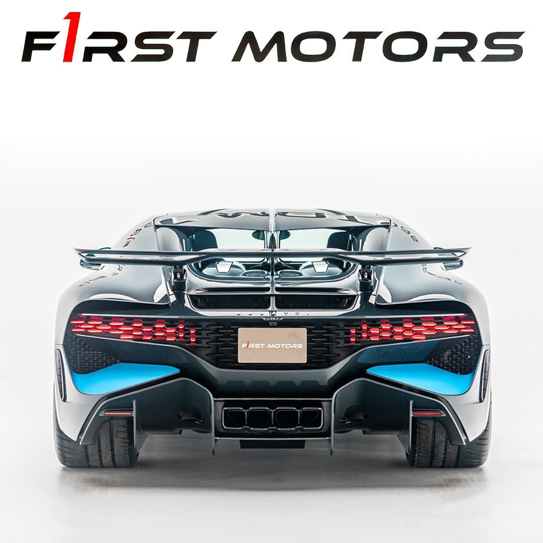 f1stmotor1's tweet photo. 2021 Bugatti Divo One of 40 Units only made - 8.0 L W16 quad-turbocharged Engine  - 1479 horsepower - 1600 N.M - 7 speed dual clutch  - All wheel drive - 0 to 100 approximately 2.4 s - top speed 380 Km/H Available #Bugatti #luxury #luxurylifestyle #cars #dubaicar https://t.co/OOLyilfdpx