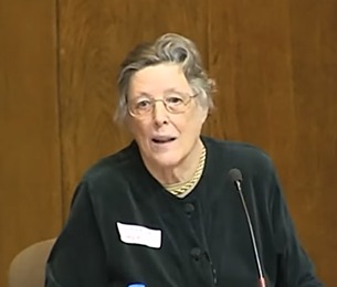 I'm sad to say that my cousin Victoria Chick, professor emerita of economics at @UCL <a href="/EconUCL/">UCL Economics</a>, died yesterday morning at her home in London after a period of illness. I knew her as a generous friend and brilliantly independent thinker 1/