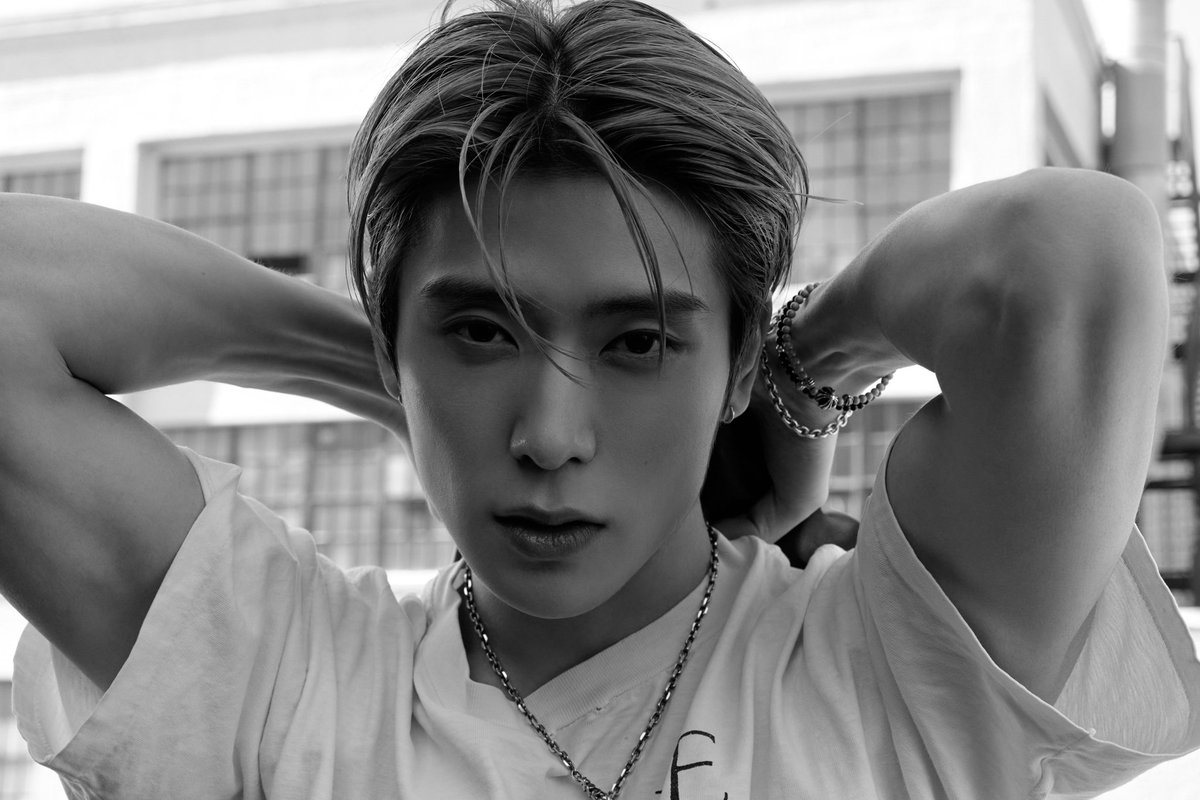 empathyoonoh's tweet photo. — a very necessary thread of this Jaehyun pic cause i'm going crazy https://t.co/5YOeMgfHS2