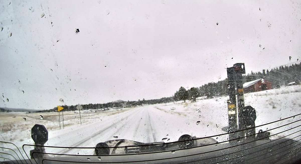 ArizonaDOT's tweet photo. NOW: Here's a look at conditions from some of our snowplow cameras. 

Remember, a winter storm warning is in effect for northern portions of Arizona. Avoid travel if you can. If you do travel, be prepared. 

MORE: https://t.co/Zame8PJnLk

#aztraffic #azwx https://t.co/roADNrPGrw