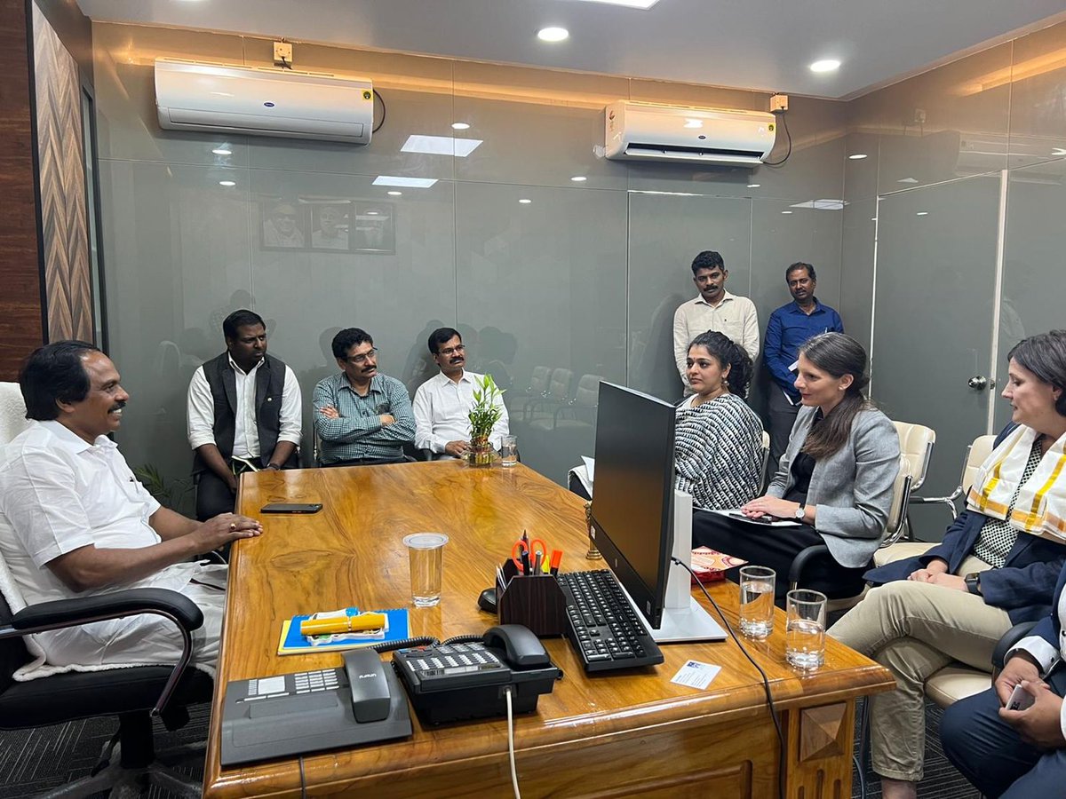 AIBC congrats TN gov for its IT infrastructure & sustainable tech hubs. Tamil Virtual Academy project will revive Tamil language & culture digitally. Discussed business & startup collab opps with IT Minister & team. Thanks to Minister for hosting AIBC team & Consul General