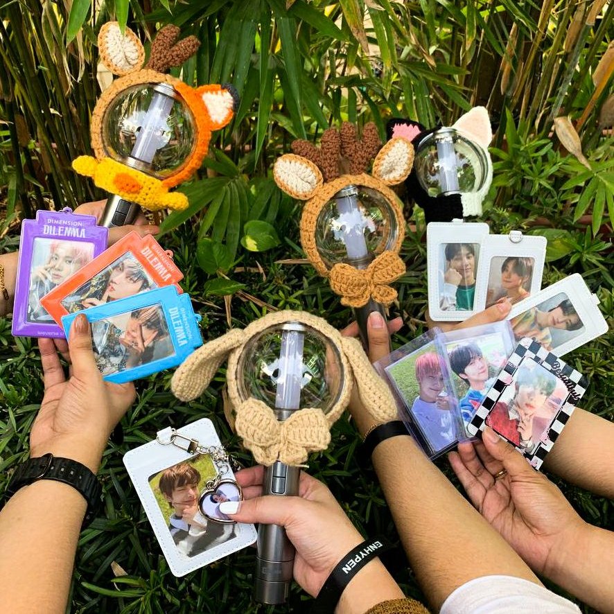 iwonshu's tweet photo. caratbong and engenebong crochet lightstick covers from past orders 🥹🫶 posting with the hashtags for feedback/proof purposes
₍ᐢ..ᐢ₎♡̷ #ecacrochet #ecafeedbacks https://t.co/FfDDoeTIC2