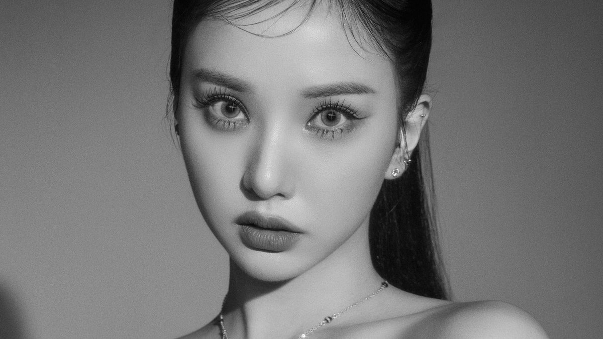 eunhaspic's tweet photo. CLAZZY #EUNHA https://t.co/W3STPiQ4N7