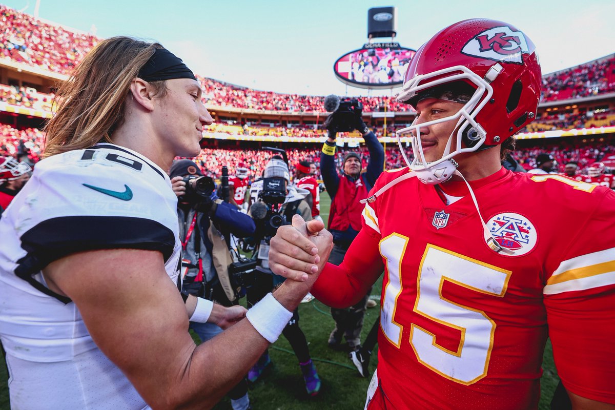 Chiefs's tweet photo. Can't wait for this one 🍿 https://t.co/hYzpyQ86Y7