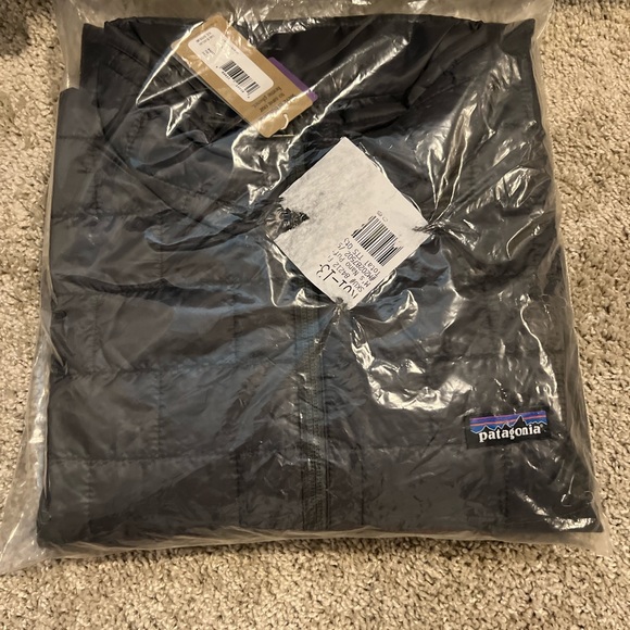 gnar_nasty's tweet photo. So good I had to share! Check out all the items I'm loving on @Poshmarkapp #poshmark #fashion #style #shopmycloset #patagonia: https://t.co/PfxIuWv4qX https://t.co/M3WXvpRs6R