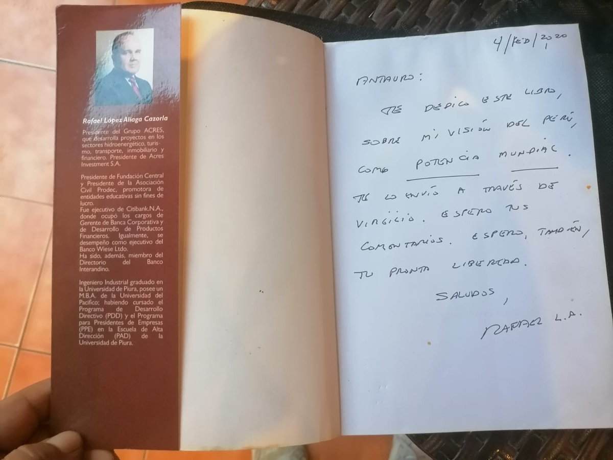 laencerronaperu's tweet photo. A pedido de la afición, aquí está la dedicatoria del actual alcalde de Lima @rlopezaliaga1 para Antauro Humala, de su puño y letra. https://t.co/MvZshEF722