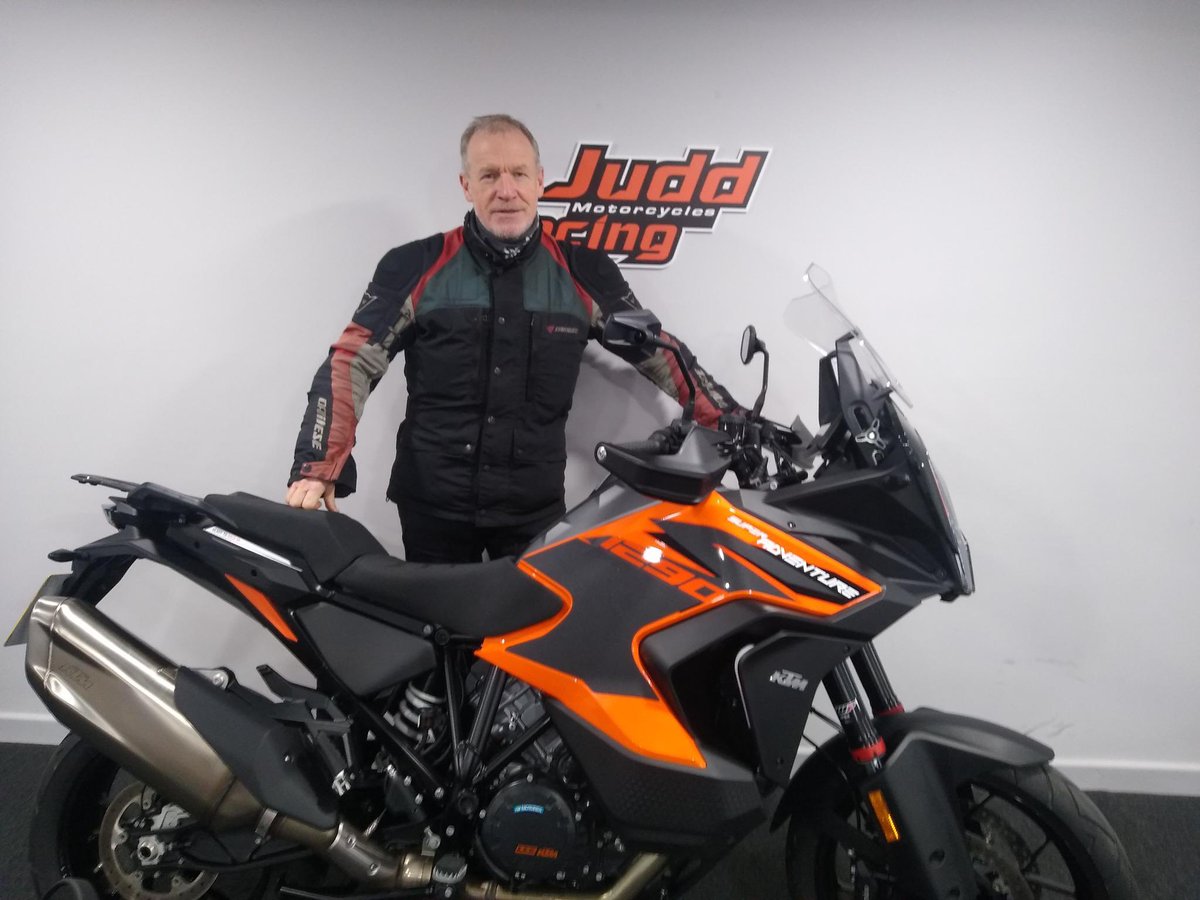 Have you ever bought a used bike that looks this good? …….Andy has!

#KTM #ktm1290SuperAdventureS #motorbike #motorcycle