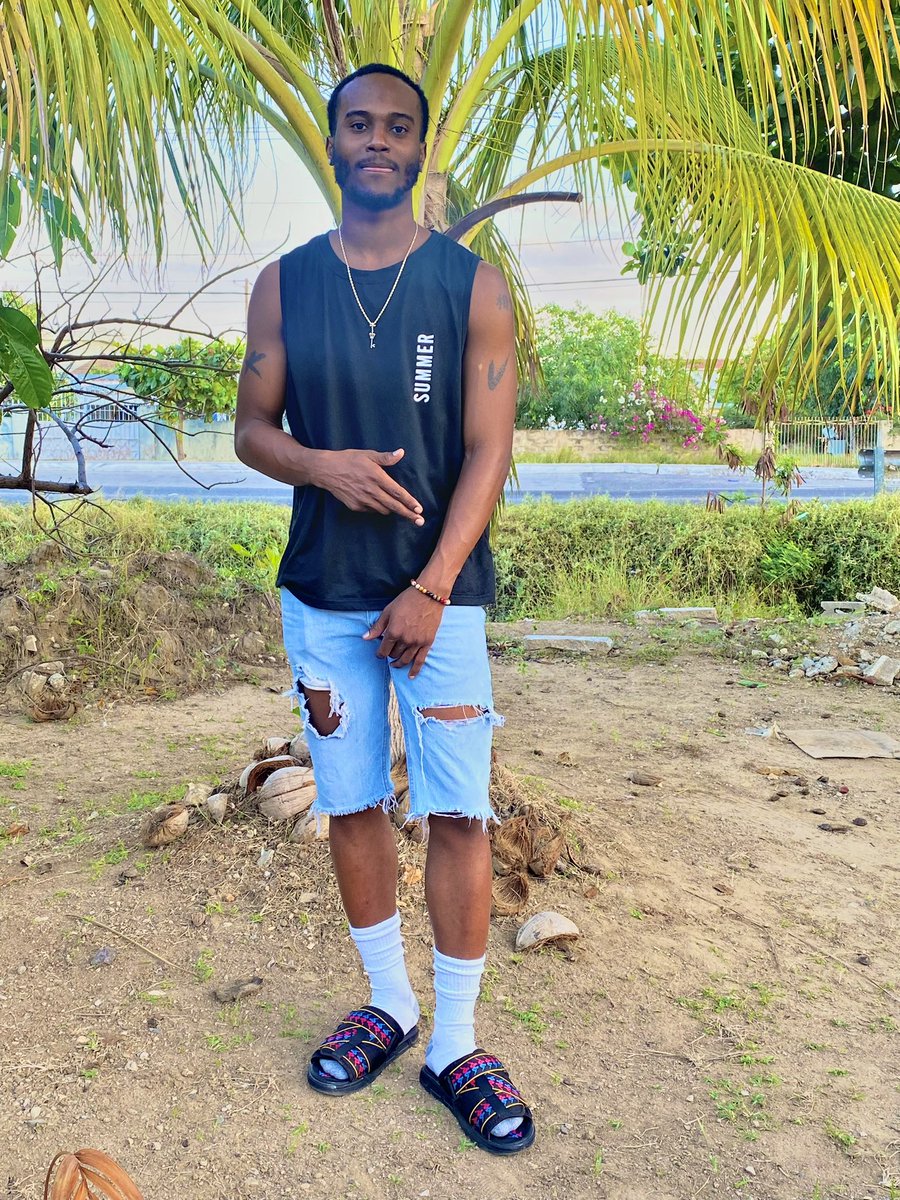 KeeValid's tweet photo. Clean 23 🌴 in the 23’ 🎆
#keevalid https://t.co/It4bgXKLRG