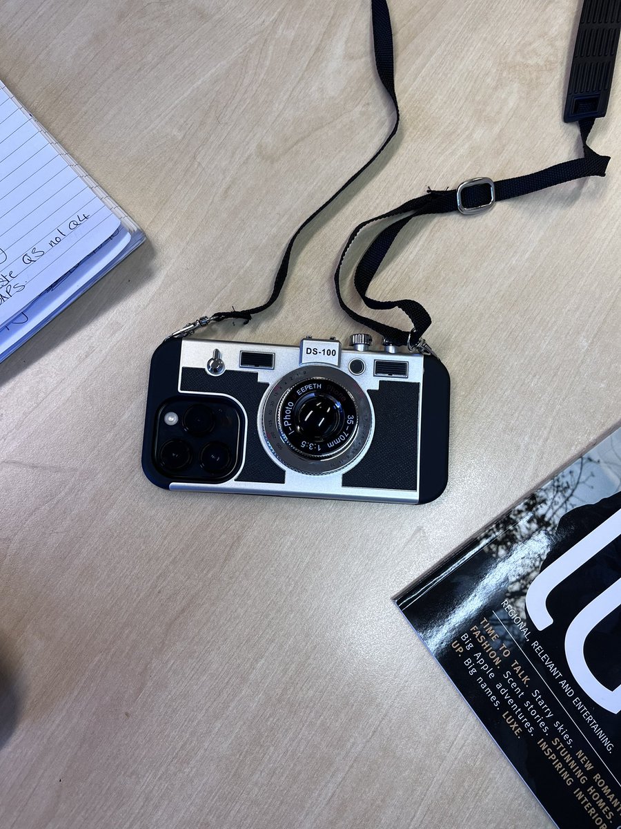 _katytate's tweet photo. Huge thanks @ThePipsteroo for sorting my new work phone before leaving! It arrived and now has the best case ever on it! 📸 #notemilyinparis #katyindarlo https://t.co/9HdJybuTAI