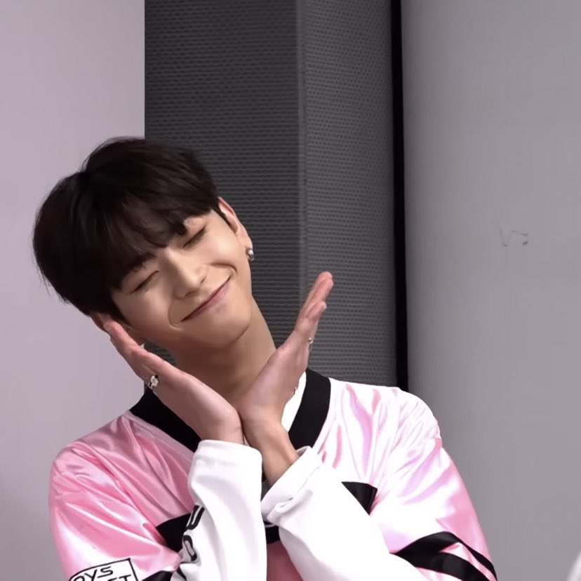 νλleria’🪷 | 5★ tweet media