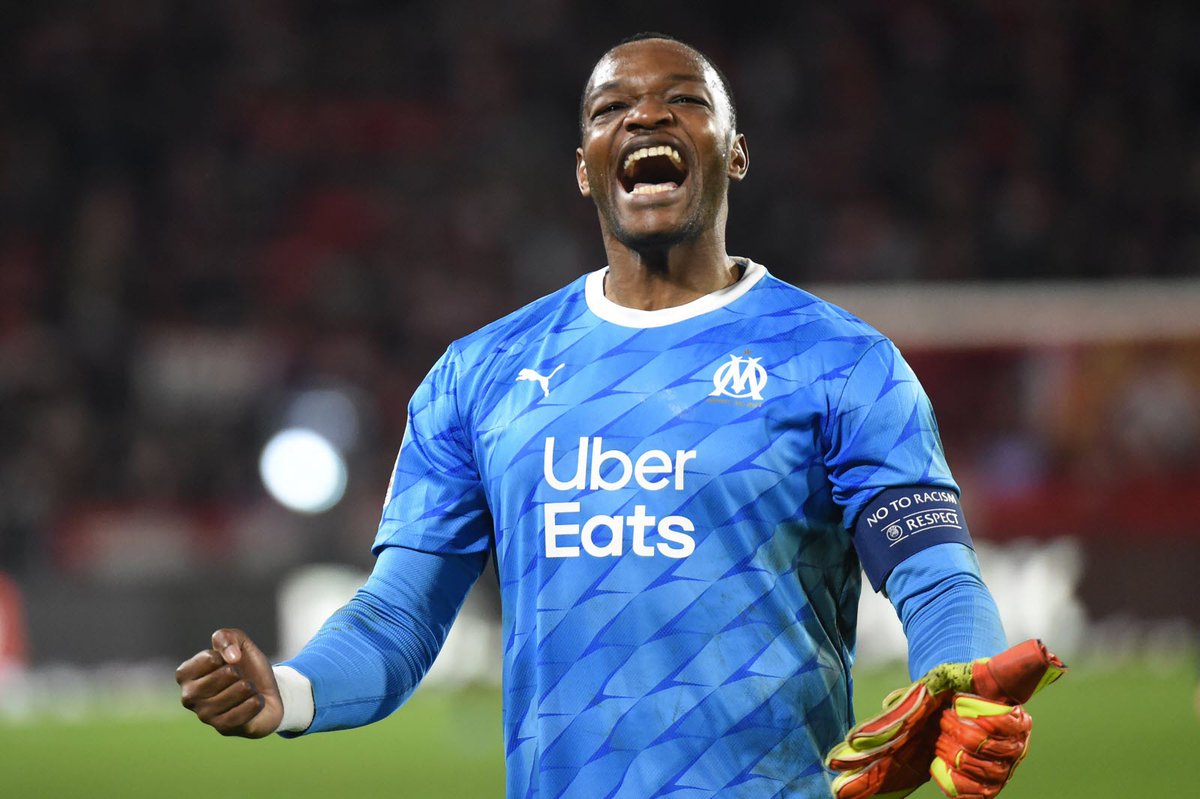 Urbanhit's tweet photo. New Sport : #SteveMandanda, le gardien emblématique de l'#olympiquedemarseille , a annoncé sa retraite internationale. https://t.co/pjxdG3rLmi