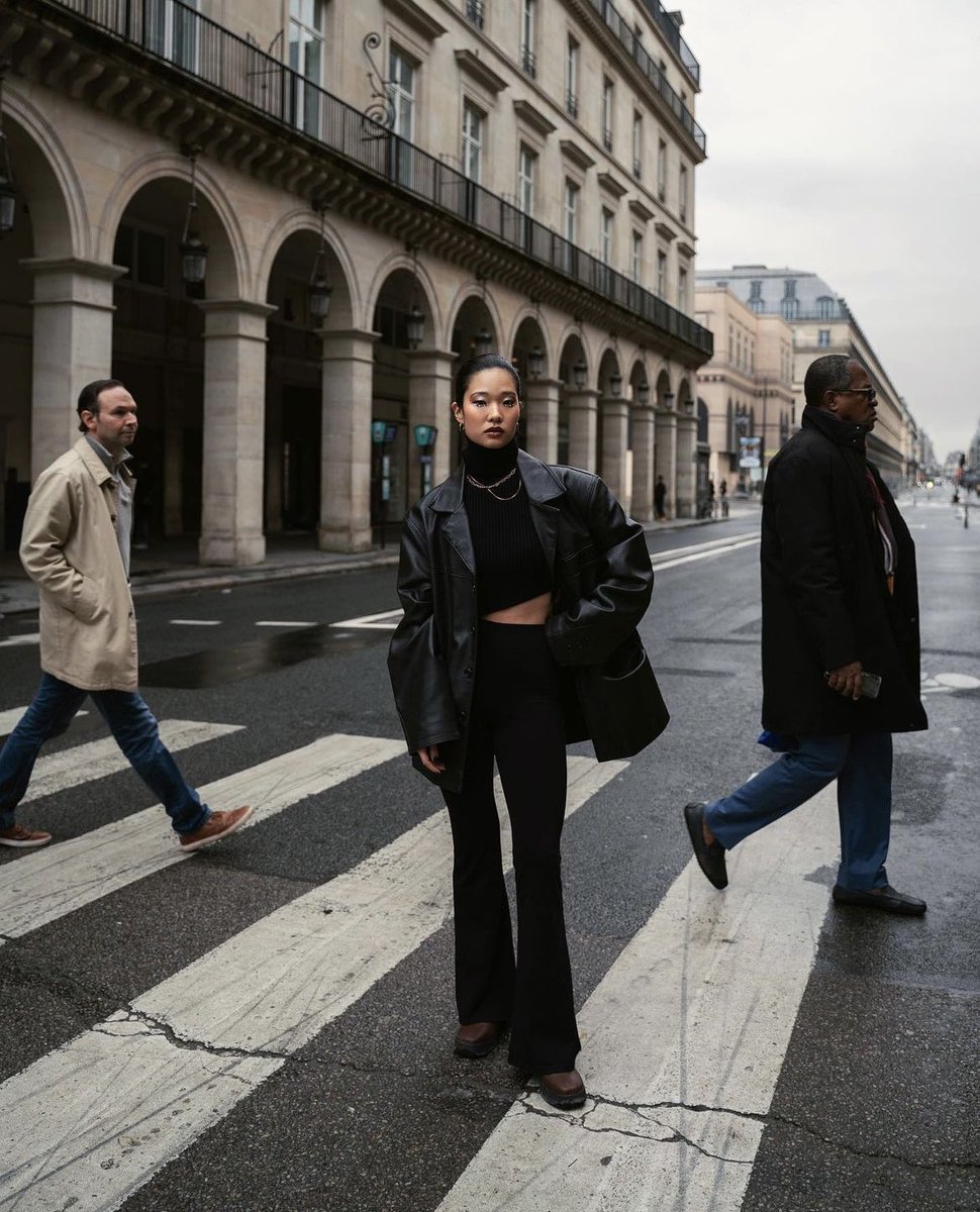 sarahgotrot's tweet photo. Quand on mélange la street photo, les inconnus dans la rue et la mode https://t.co/gsCHdB1p5x