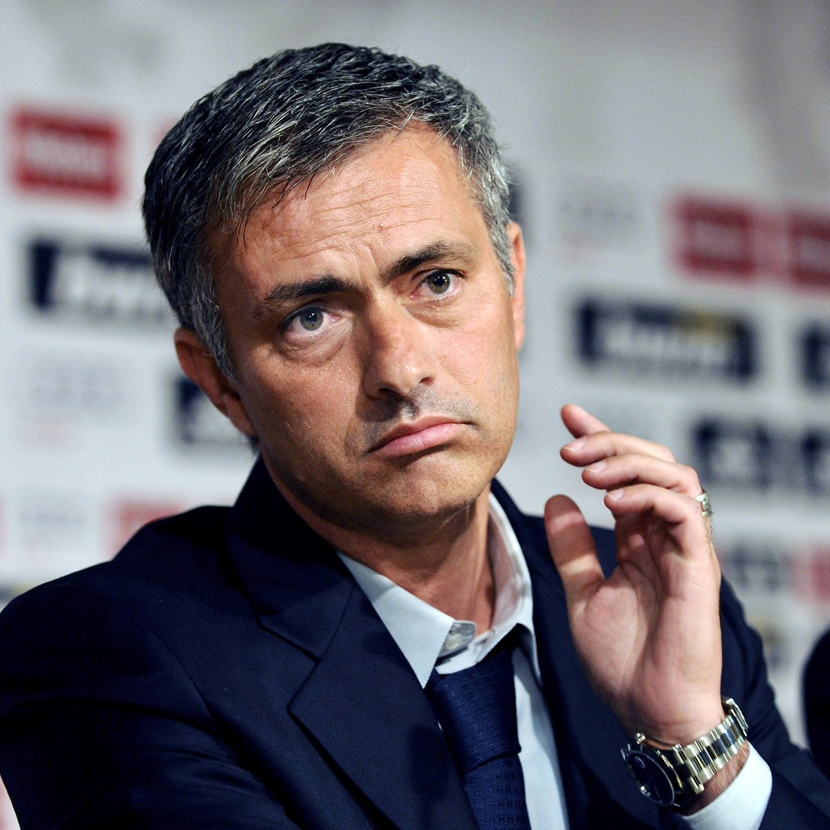 RMadrid_actu's tweet photo. JOSÉ MOURINHO 🇵🇹: « Aucune équipe n'est invincible, tout le monde perd. Mais quand le Real Madrid perd, tout le monde est content, car ce sont les meilleurs. »  #RealMadrid 🌟 https://t.co/id3sMMPNaP