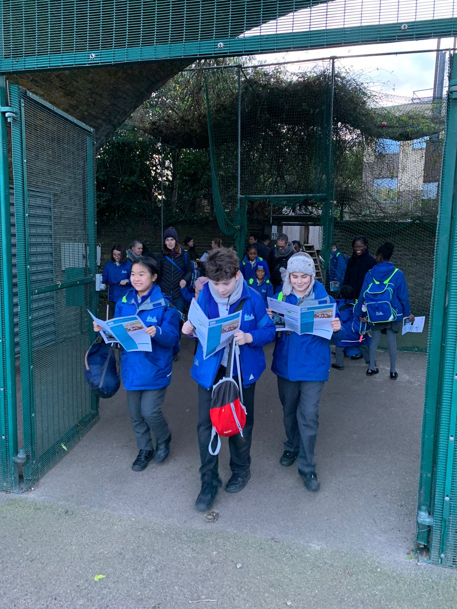 We love reading our newsletter each week and you can too! Follow the link to download a copy. canarywharfcollege.co.uk/newsletters3/4…