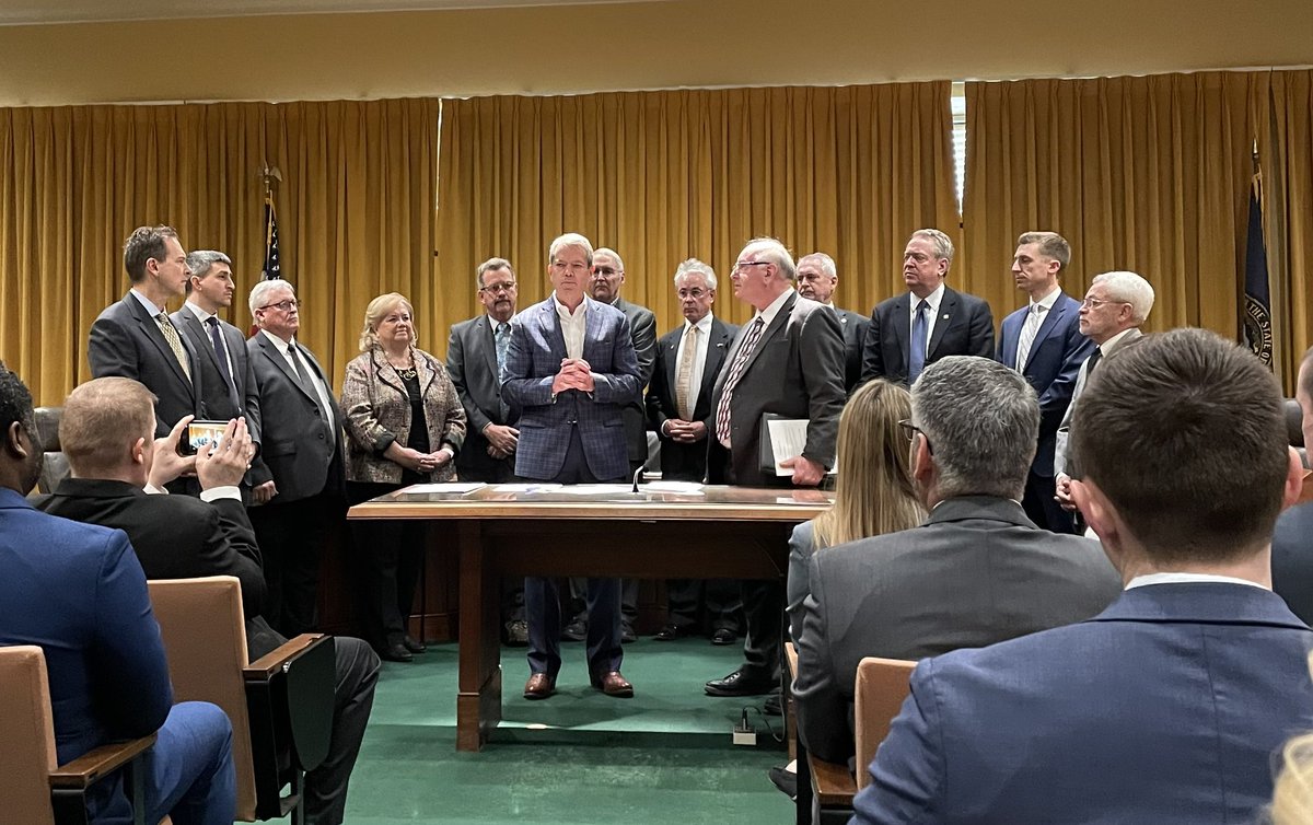 TeamPillen's tweet photo. I signed a proclamation declaring January 16th Religious Freedom Day. This date is the anniversary of the 1786 Virginia Statue on Religious Freedom that protected the rights of people to practice religion without discrimination and was a precursor to the First Amendment. https://t.co/aA4HsOKw9F