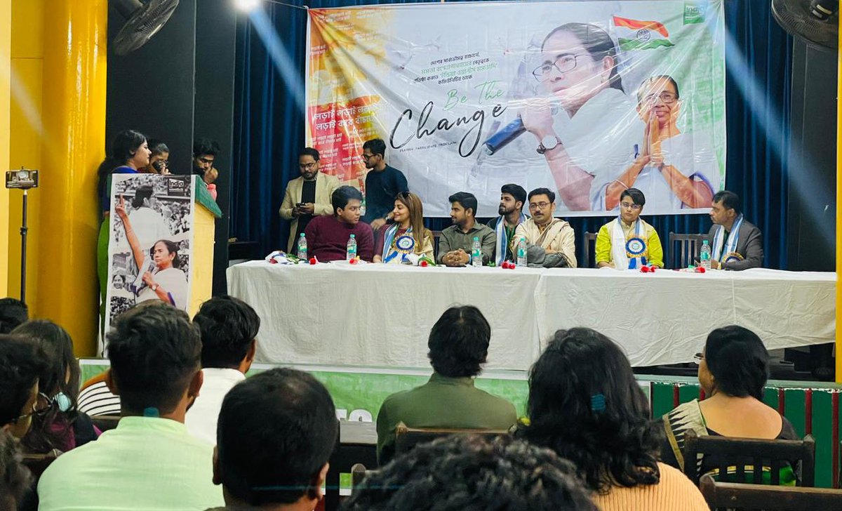 aitcsudip's tweet photo. The whole of our motherland - from the valleys of Kashmir to the seas of Kanyakumari, from the hills of Arunachal to the Rann of Kutch - #IndiaWantsMamatadi

It was delightful to join @IndiaWantsMB's first annual convention at the historical Indian Association Hall

#BeTheChange https://t.co/9cywz4HUud