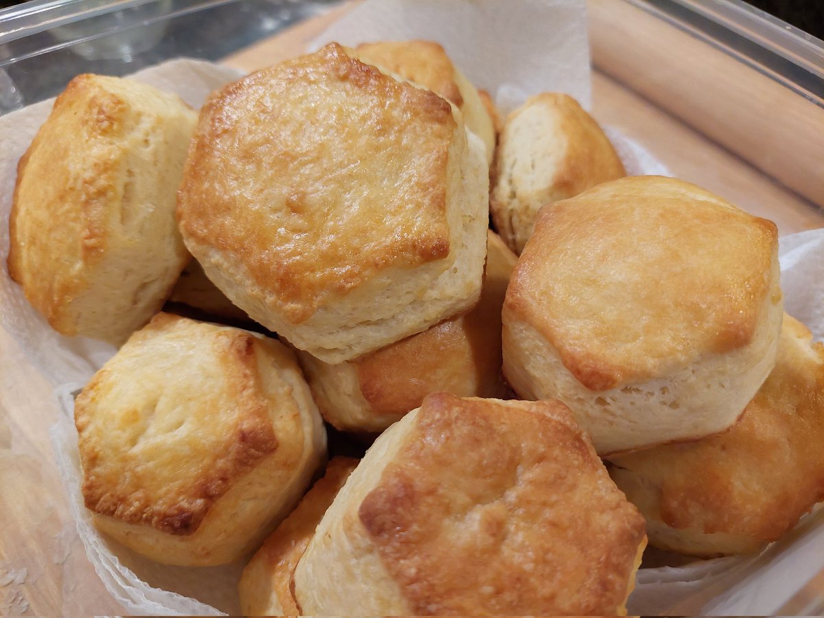 La ComTess tweet media