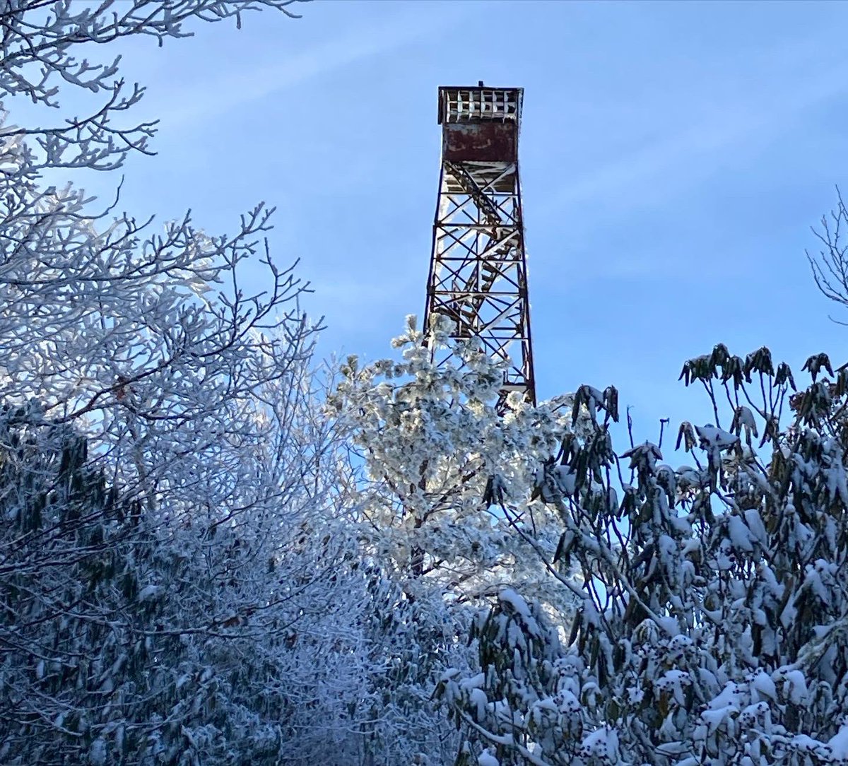 JosephB4U2C's tweet photo. I did a frosty 6.6 mile hike to the Great Channels fire tower. #firetower #thegreatchannelsofvirginia #hiker https://t.co/4FkR2KThgh