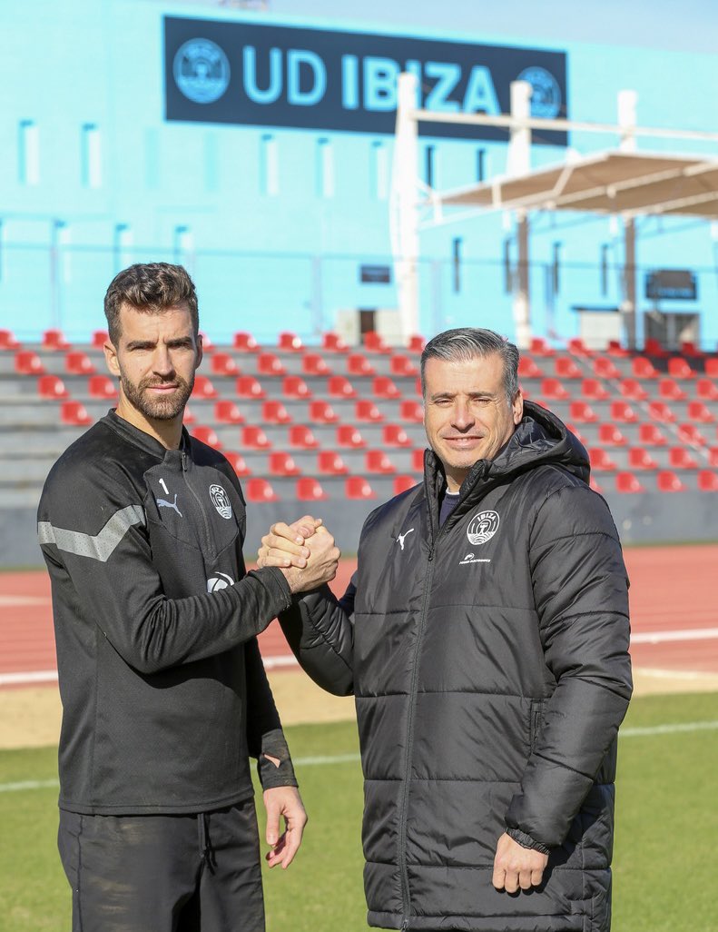 📣 COMUNICADO OFICIAL: Germán Parreño.

🔗 ibizaud.com/comunicado-ofi…

#VamosIbiza 💙 #Germán2025