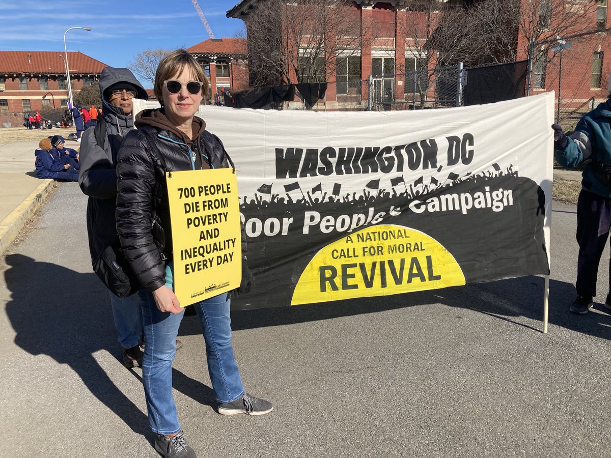 MicheleDunneOFS's tweet image. ⁦@franciscannet⁩ getting ready to March in MLK parade w DC #PoorPeoplesCampaign