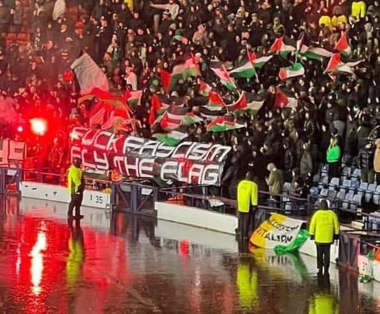 #Celtic FC -Green Brigade 🇵🇸🇵🇸

#RaisePalestineFlag