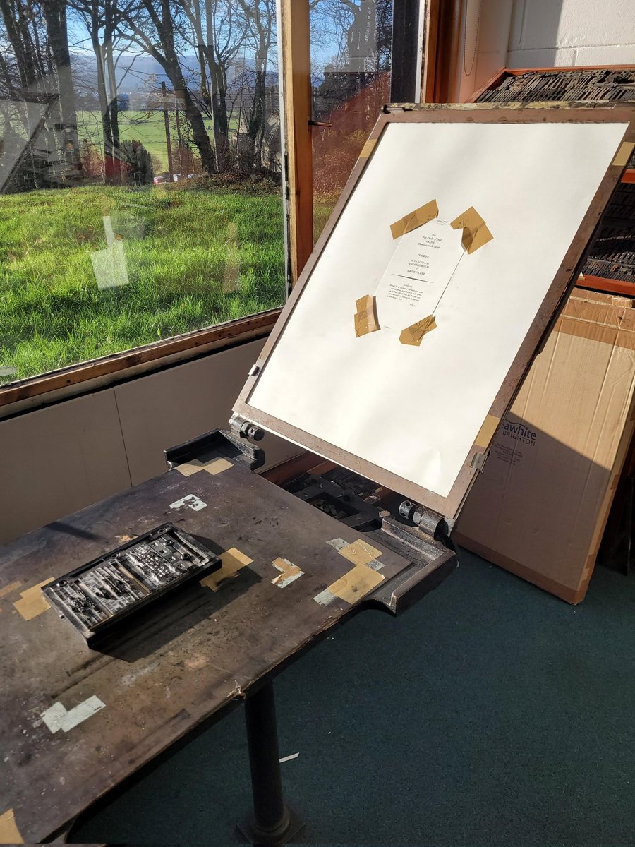 Kick starting 2023 with these gorgeous sunny photos of our Columbian press taken by one of the undergraduate students last semester! Featuring the student's forme and print still in the press.